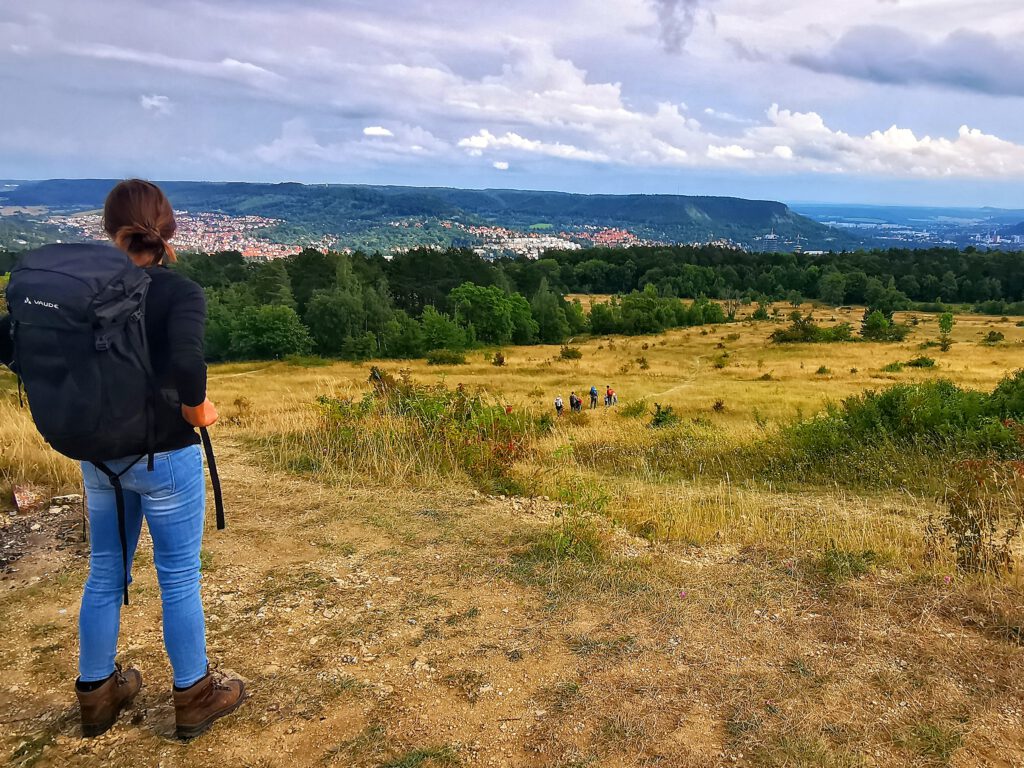 Bei klarem Wetter reicht die Sicht bis zur Leuchtenburg in Kahla. Auch zu sehen: Der Bismarktur, der Jenzig, die Keksrolle,