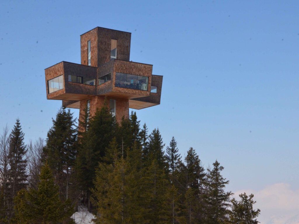 Das groesste begehbare Gipfelkreuz der Welt auf der Buchensteinwand in Oesterreich 6