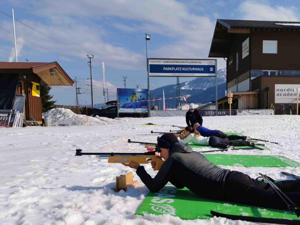 Gästebiathlon in Hochfilzen, Österreich.